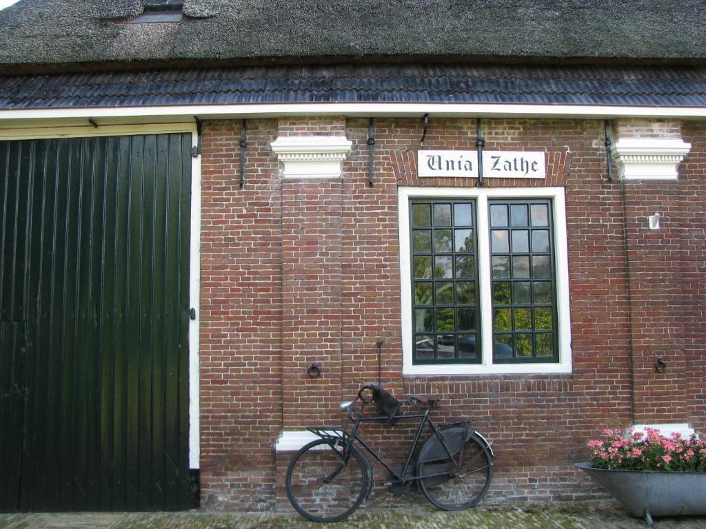 Bed and Breakfast Unia Zathe à Ee Extérieur photo